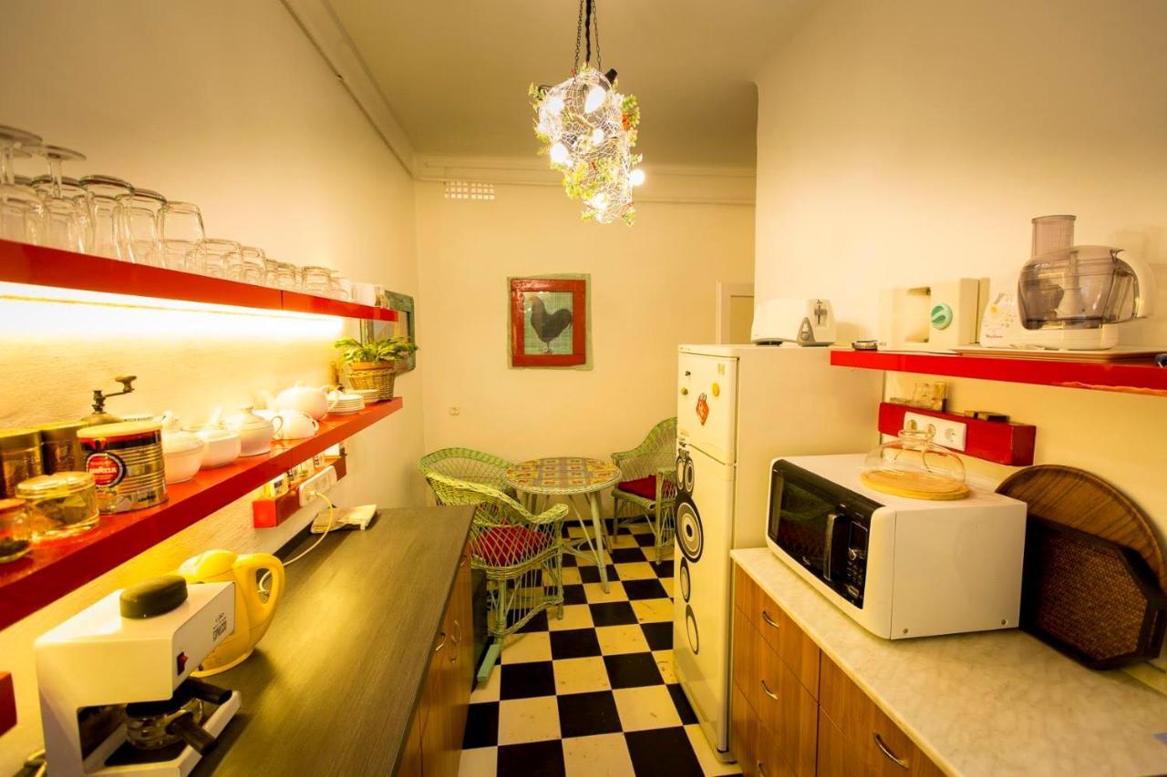 Cosy Art Flat Downtown Buda Apartment
