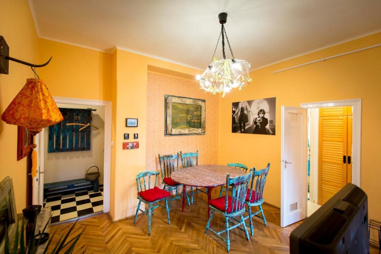 Cosy Art Flat Downtown Buda Apartment Budapest